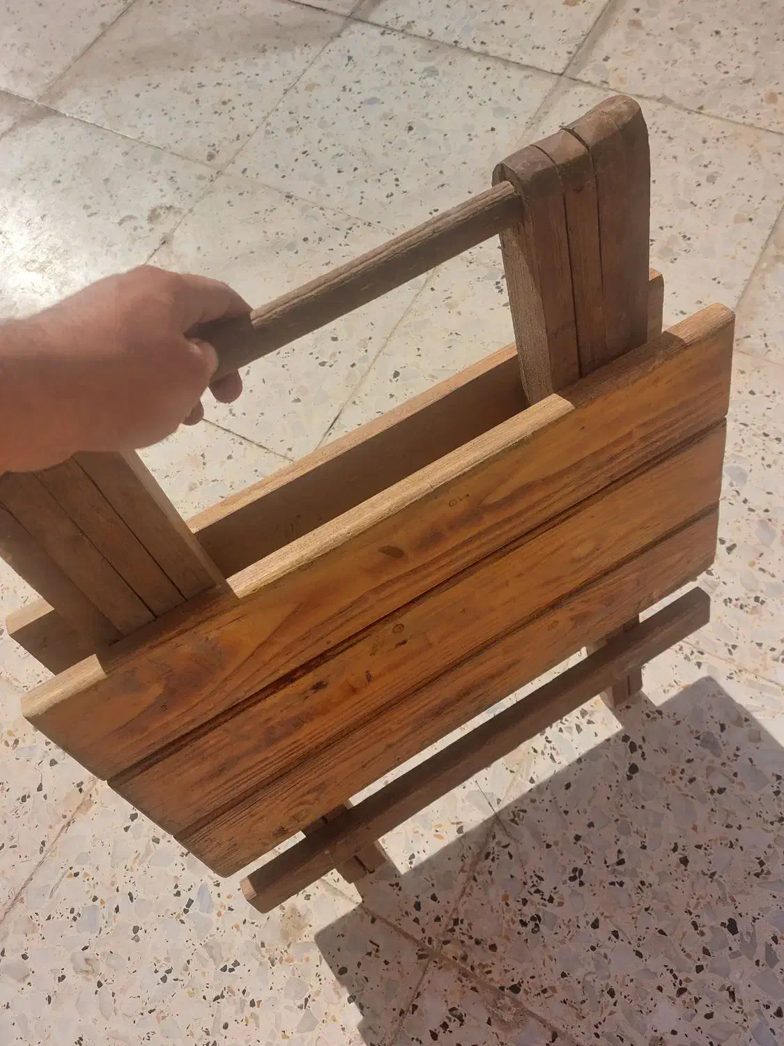 میز و صندلی تاشو و یک عدد اسپلیت|حراج|خمینی‌شهر, |دیوار