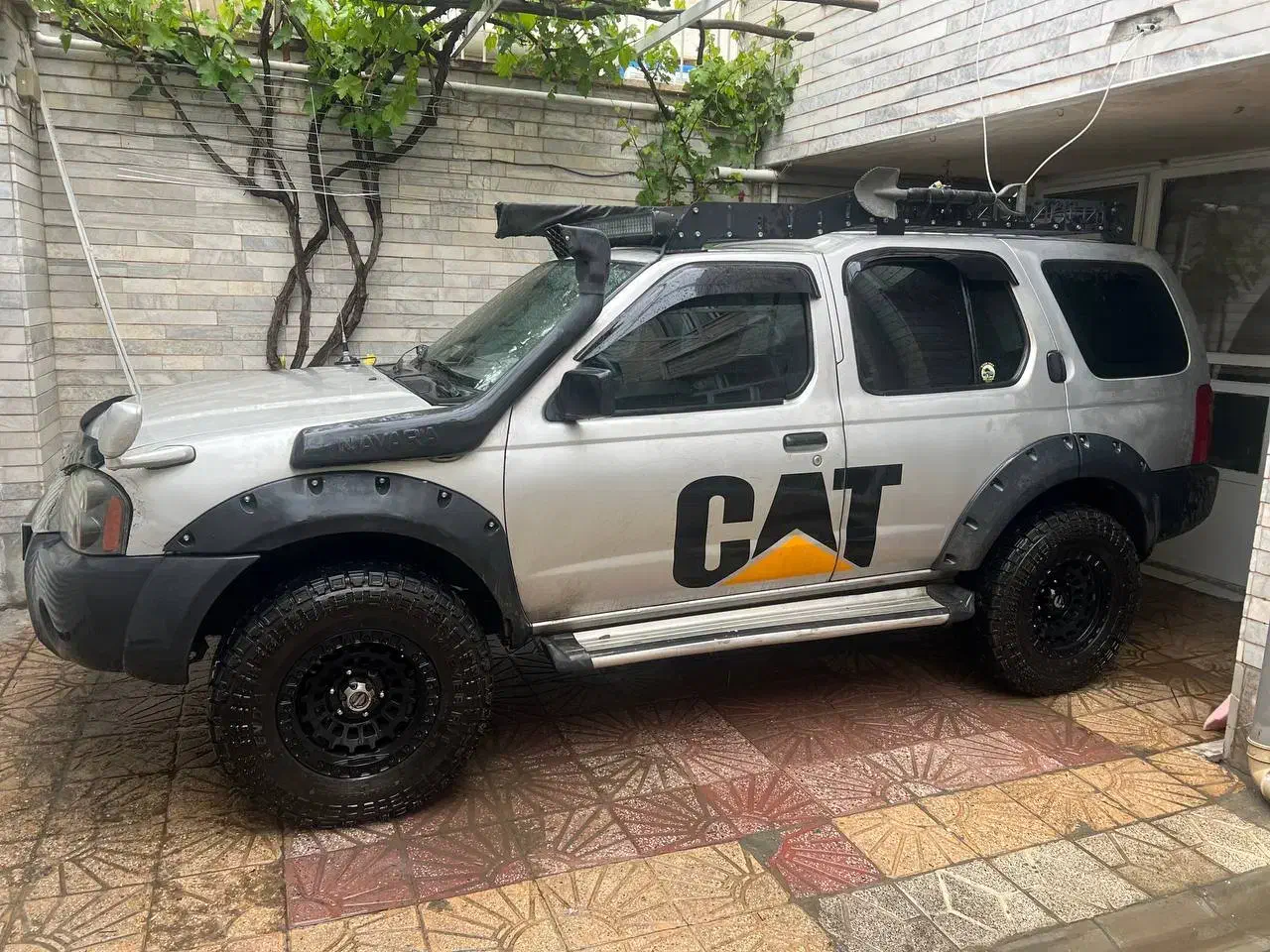 رونیز 83 بی رنگ|خودرو سواری و وانت|سنندج, |دیوار