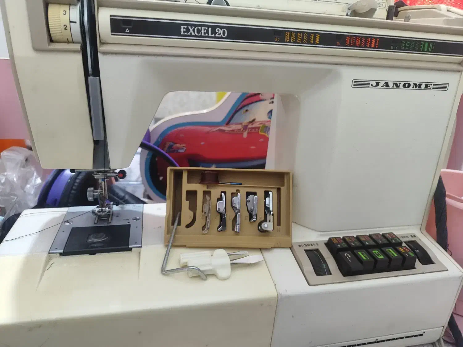 ژانومه۶۲۷تمیز|چرخ خیاطی و ریسندگی|بندر گناوه, |دیوار