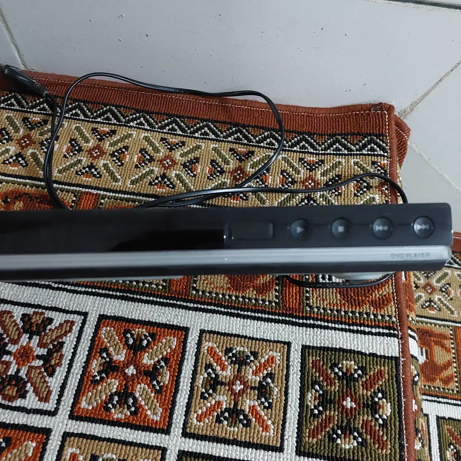 یک دستگاه DVD الجی|پخش‌کننده DVD و ویدیو|خلیل آباد, |دیوار