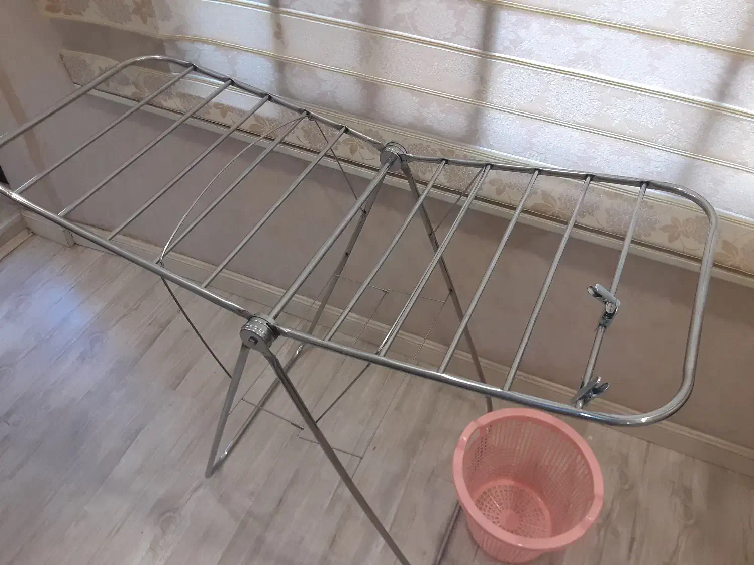 رختآویز|بندرخت و رختآویز|مشهد, آزادشهر|دیوار