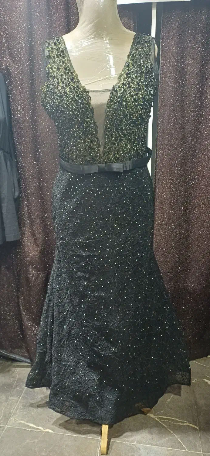 لباس مجلسی|لباس|اراک, |دیوار