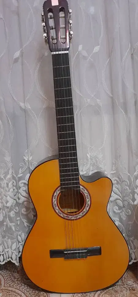 گیتار نو و سالم|گیتار، بیس، امپلیفایر|تهران, هاشمآباد|دیوار