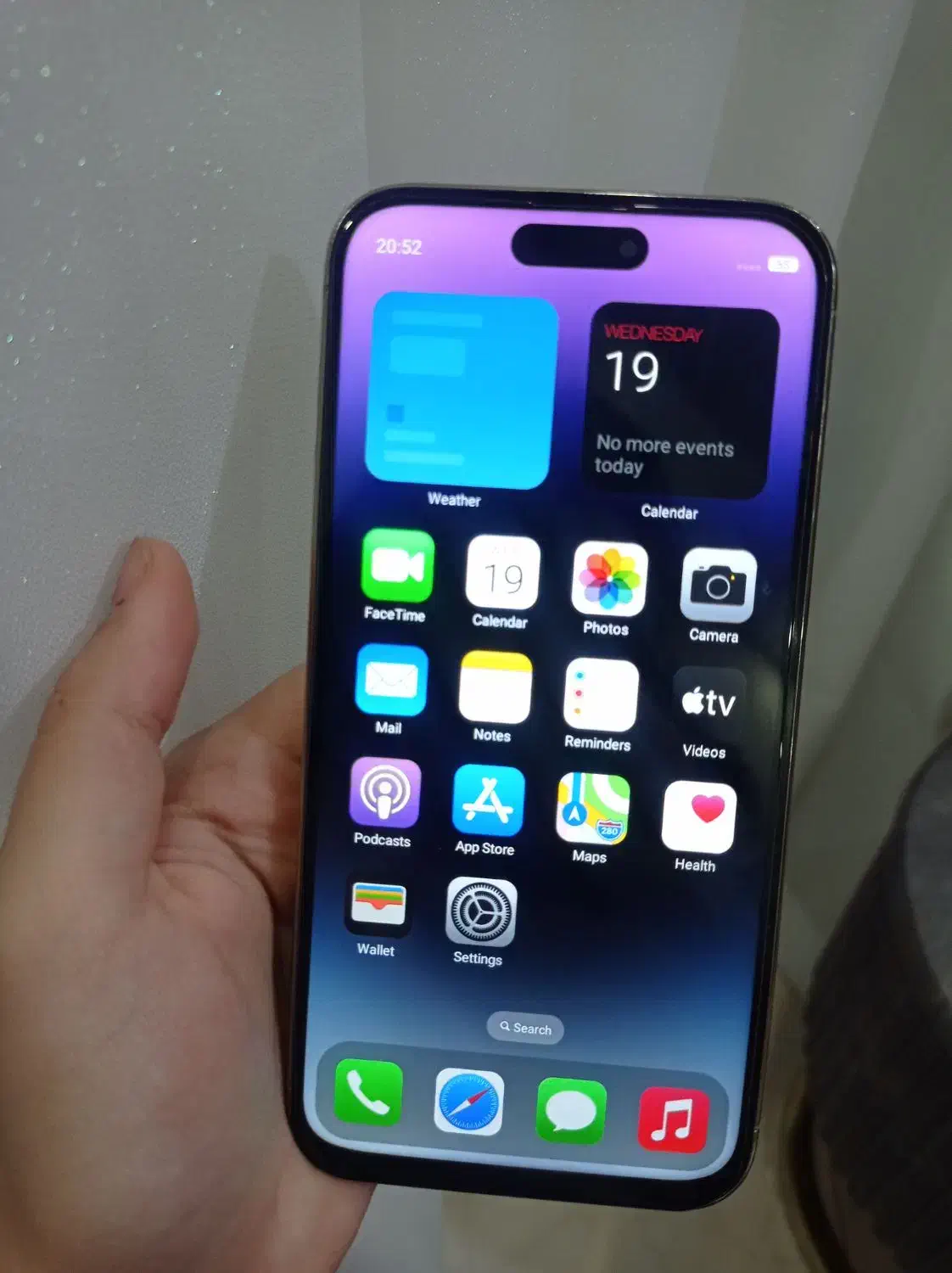 آیفون فیک|موبایل|پرند, فاز ۶|دیوار