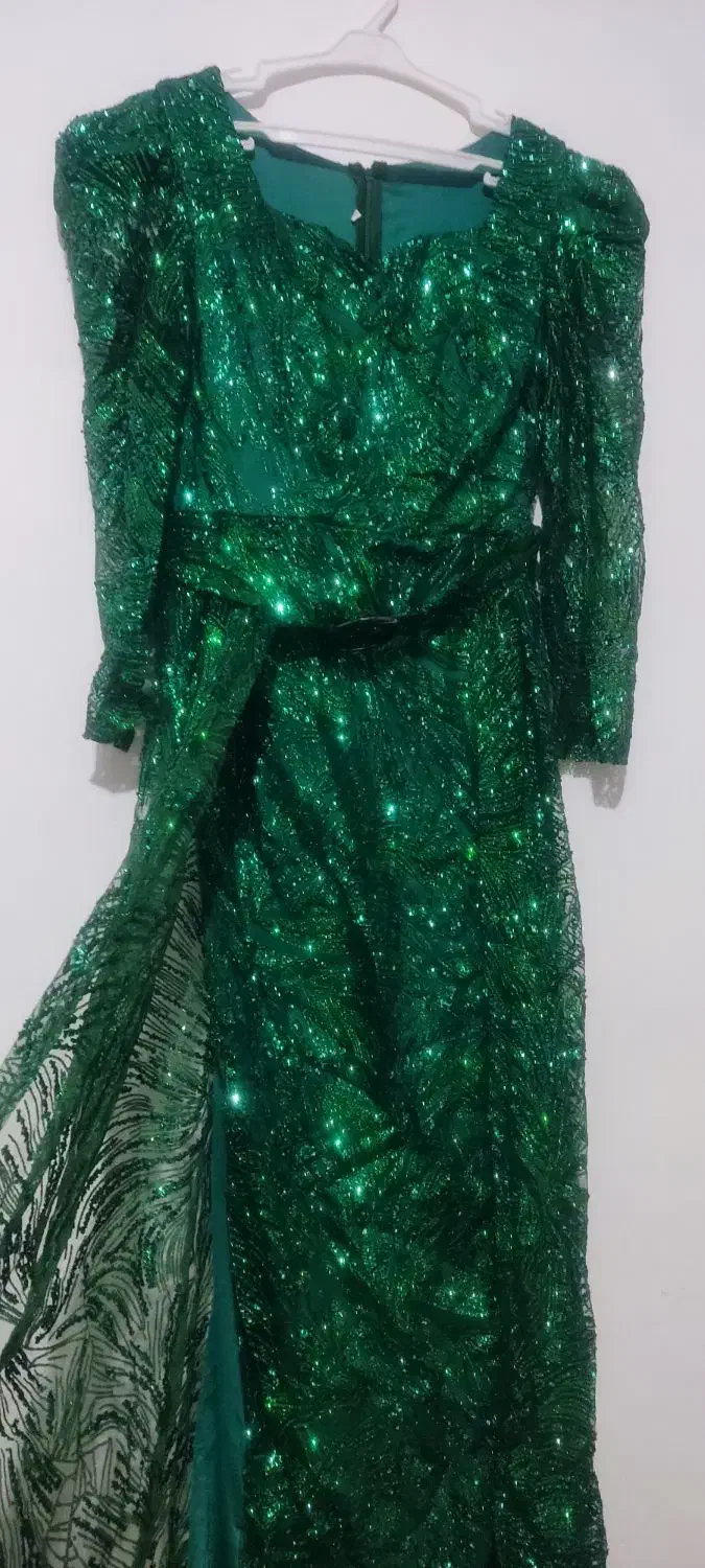 لباس مجلسی|لباس|رباطکریم, الارد|دیوار