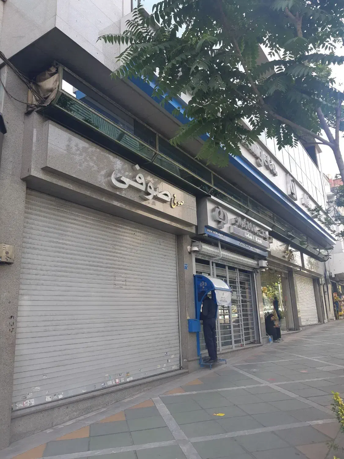 بر اصلی نیاوران ۲۳ متر مغازه فروشی با ملکیت|فروش مغازه و غرفه|تهران, نیاوران|دیوار