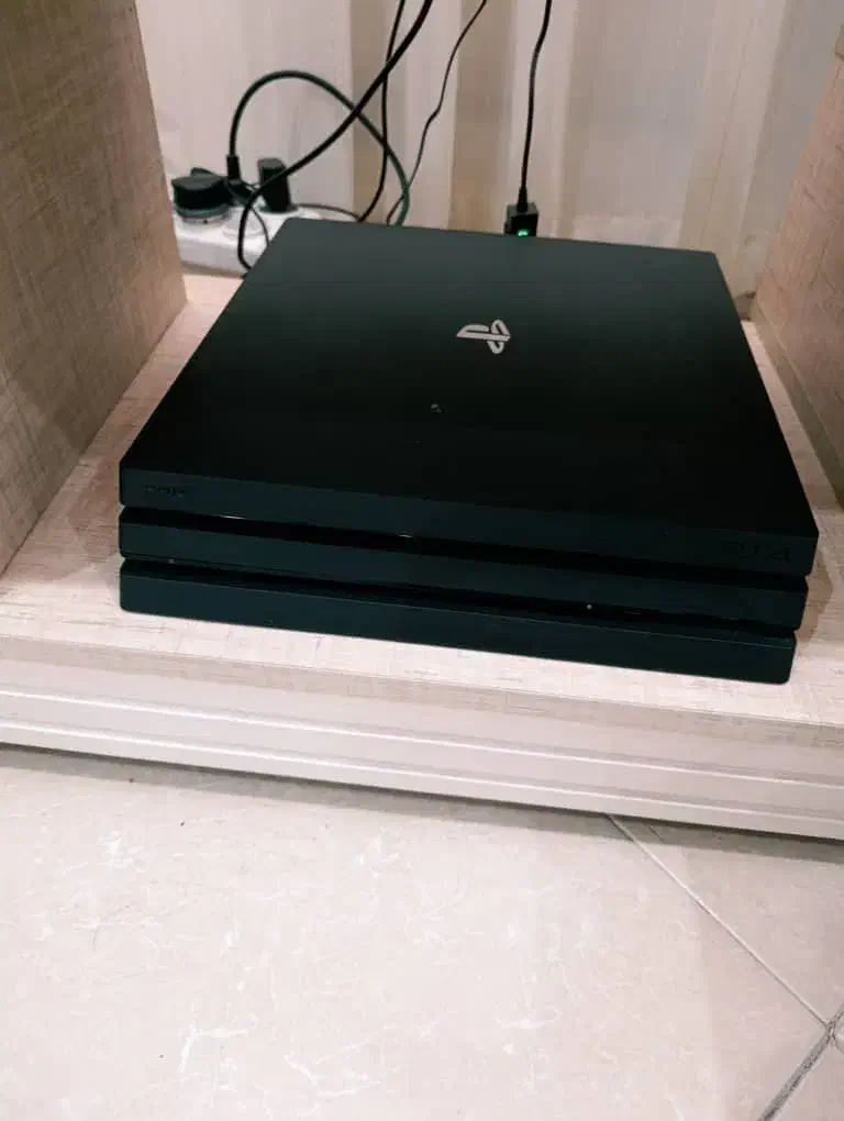 پلی استیشن 4 اصلی سفارش از اروپا فروخته میشود|کنسول، بازی ویدئویی و آنلاین|بندرعباس, |دیوار