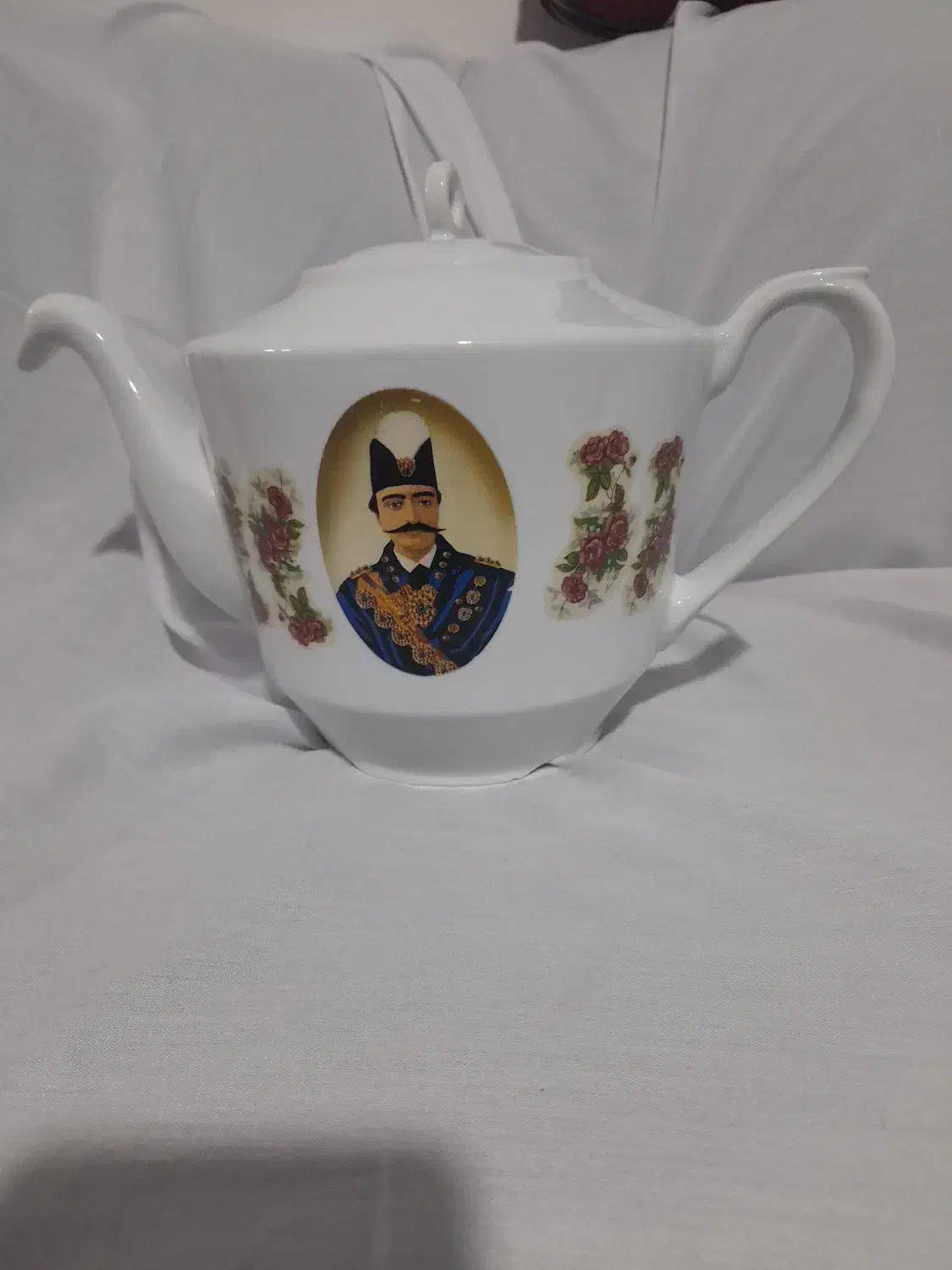 قوری چینی بزرگ|قوری، کتری، قهوه‌ساز دستی|اراک, |دیوار