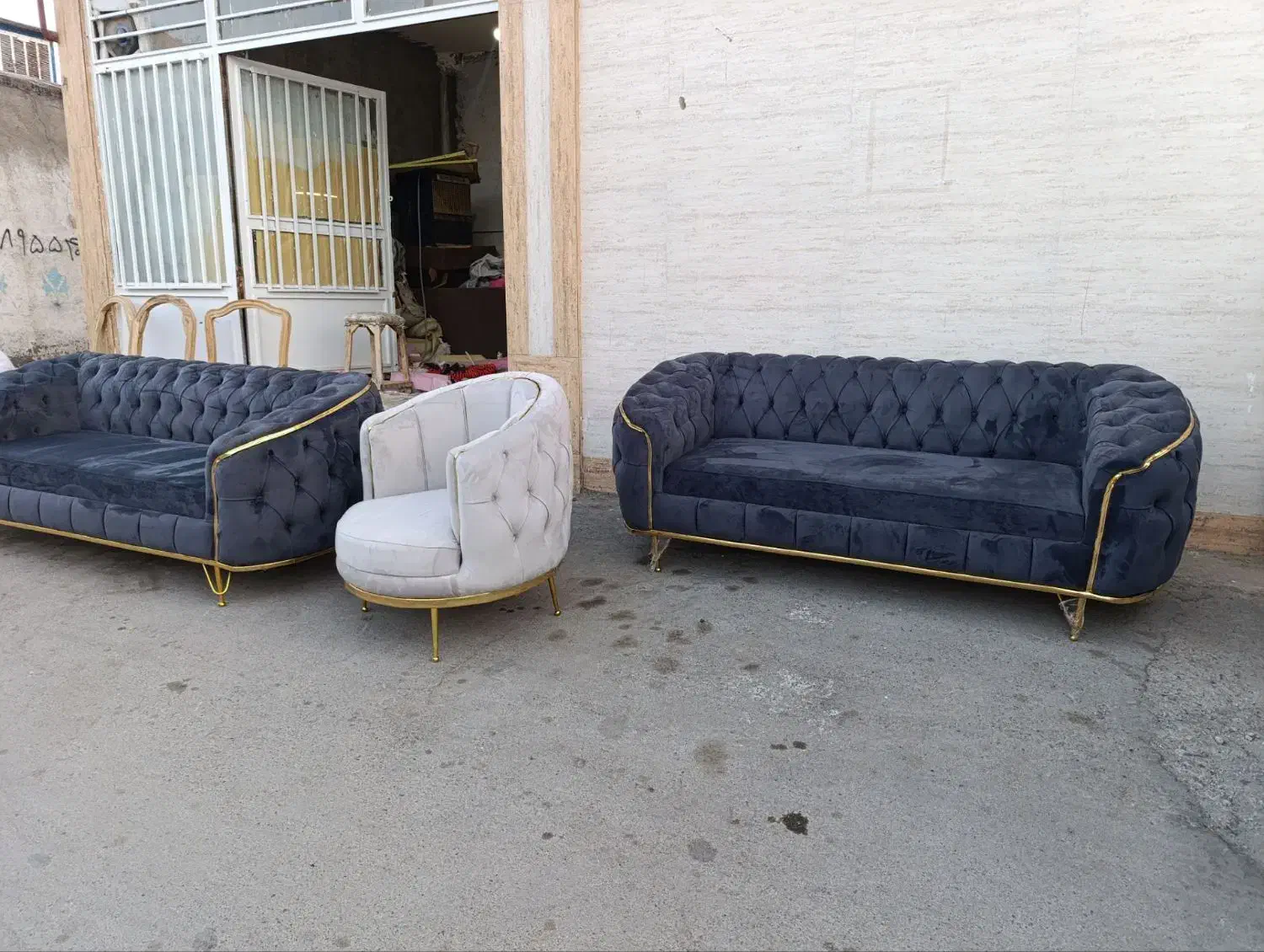 فروش ویژه مبل راحتی چستر ۸ نفره با قیمت مناسب|مبلمان خانگی و میز عسلی|مشهد, شایه|دیوار