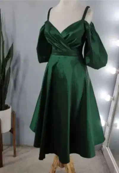 لباس مجلسی و مانتو|لباس|تربت‌حیدریه, اندیشه|دیوار