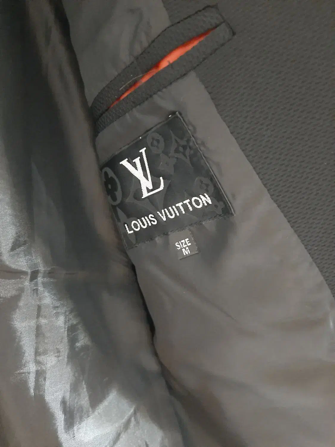 تک کت مشکی|لباس|رشت, جهاد|دیوار