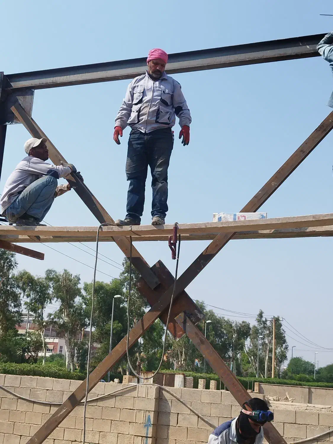 خدمات درب کرکره، جوشکاری، لوله کشی وبرقکاری|خدمات پیشه و مهارت|بندر امام خمینی, |دیوار