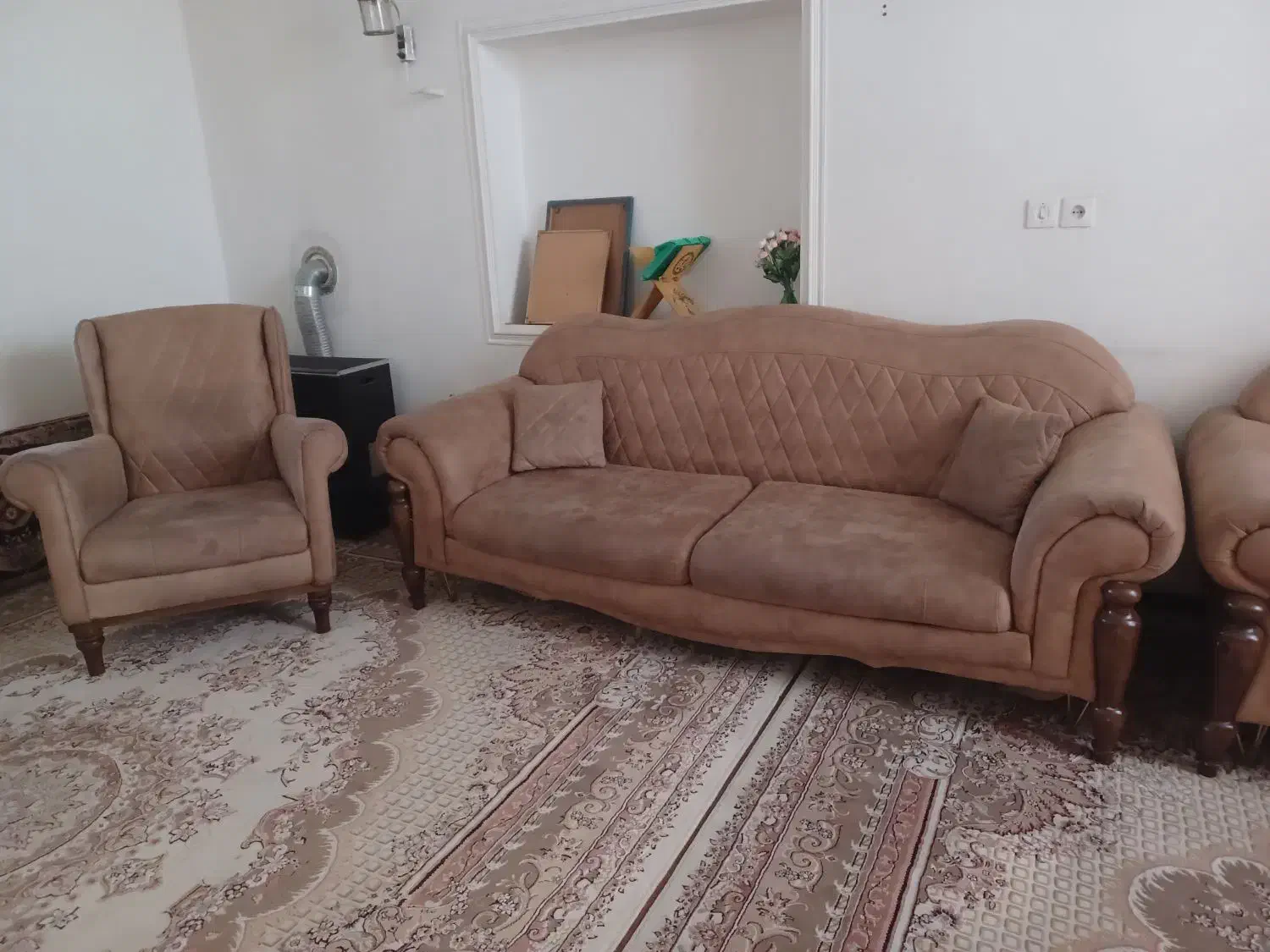 مبل در حد نو قیمتی|مبلمان خانگی و میز عسلی|شیراز, شیشه‌گری|دیوار