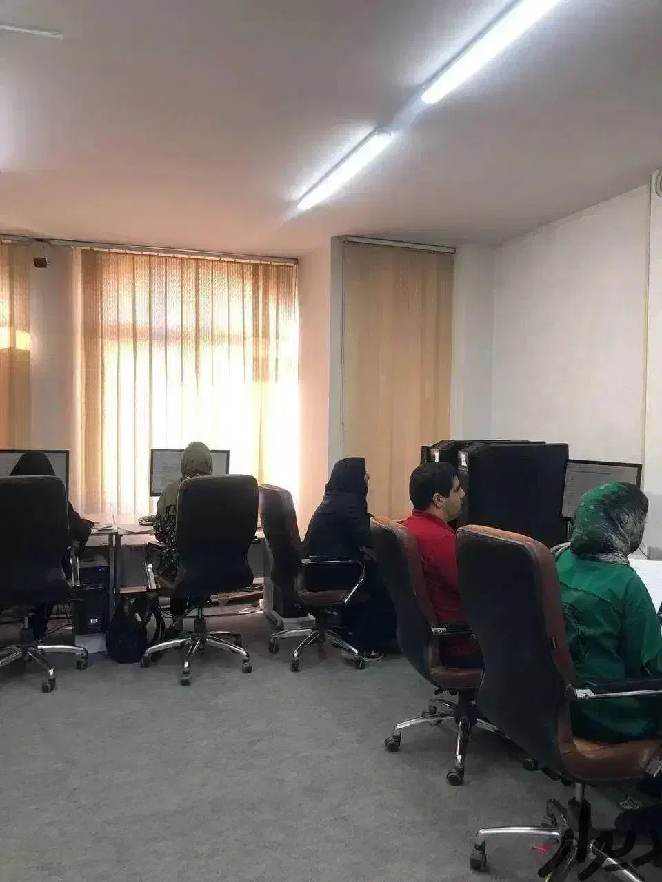 آموزش کامپیوتر(ICDL)ویژه تمام سنین ومقاطع(استخدام)|استخدام رایانه و فناوری اطلاعات|شیراز, ارم|دیوار