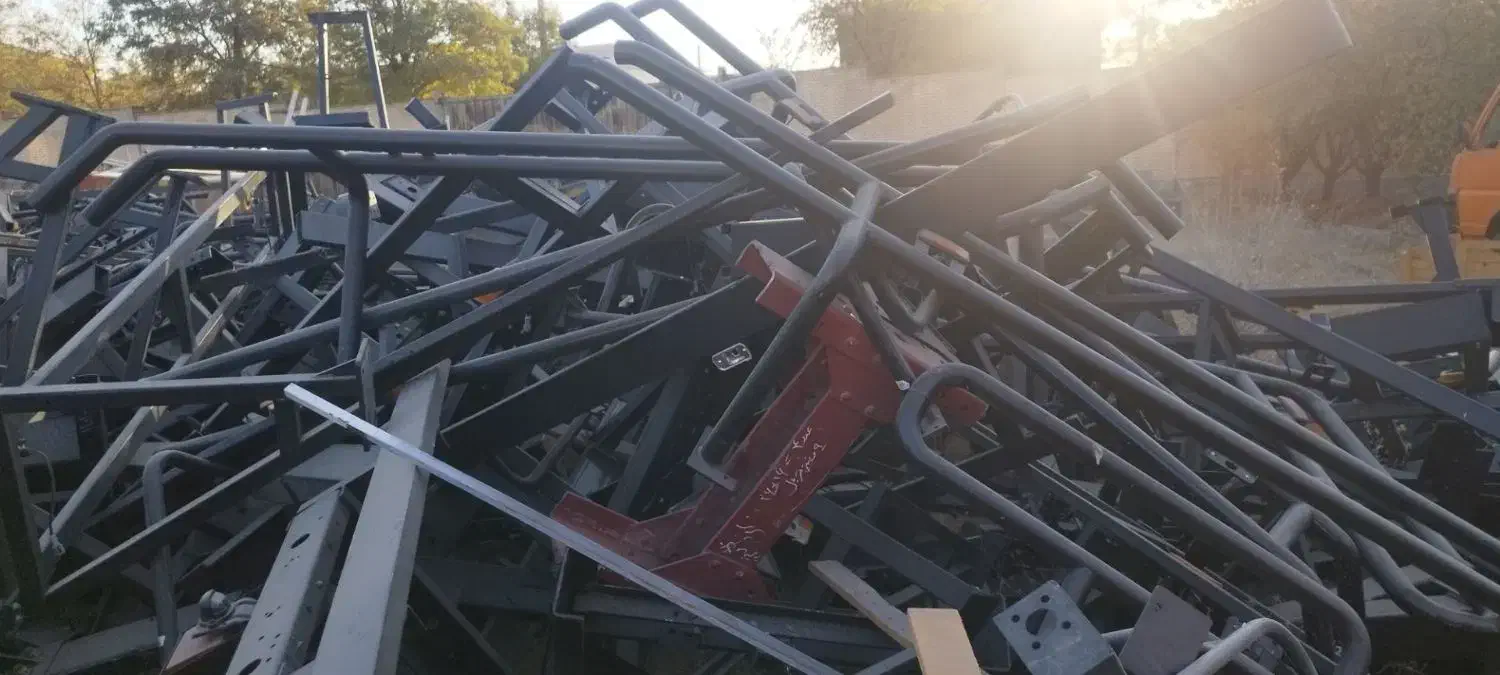 فروش کیلویی زیر صفری سپر زاپاس بند فلاپ بغل کامیون|قطعات یدکی و لوازم جانبی|اسلامشهر, شهرک مهدیه|دیوار