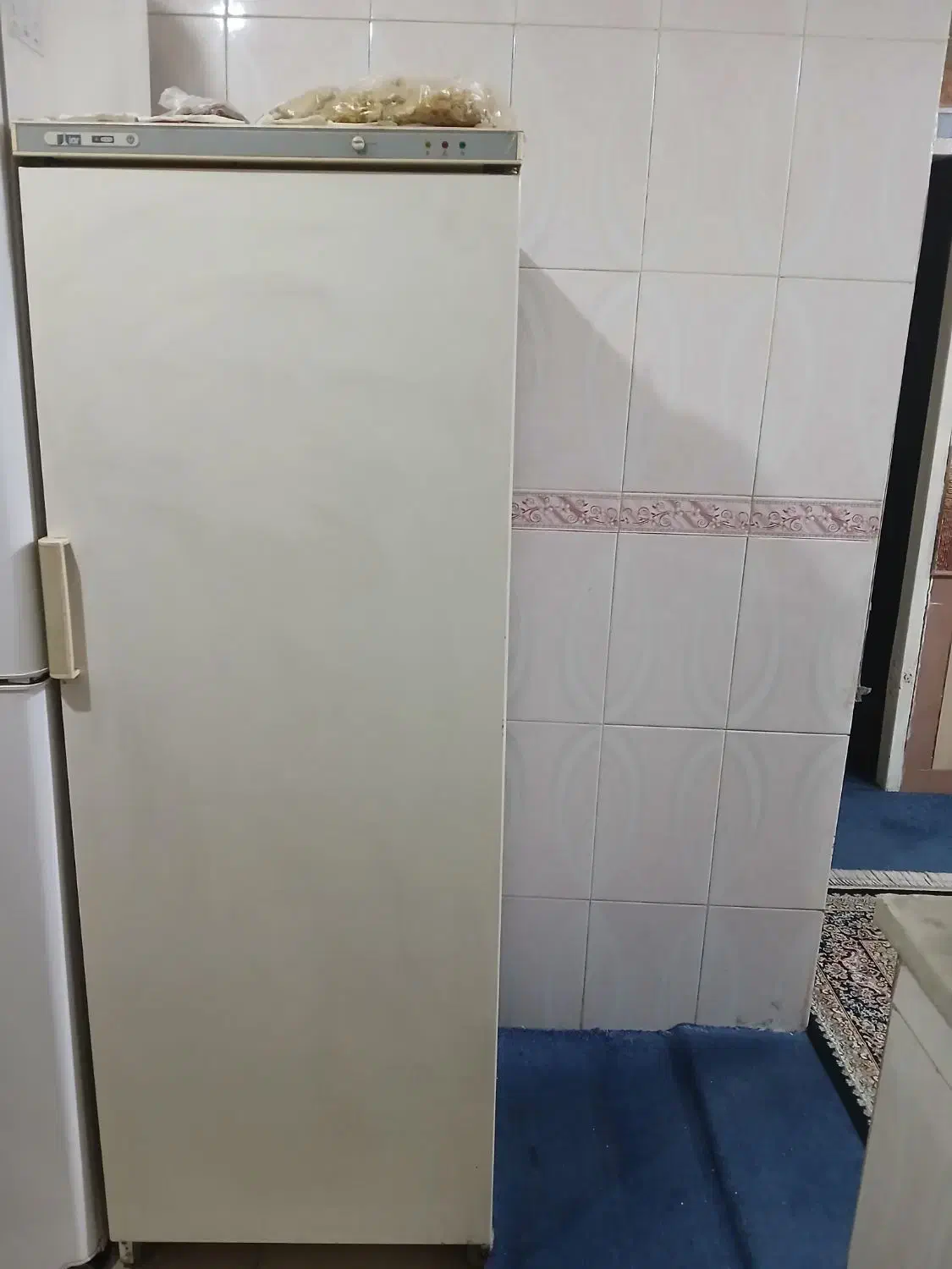 یخچال وفریزر|یخچال و فریزر|شیراز, قلعه نو|دیوار