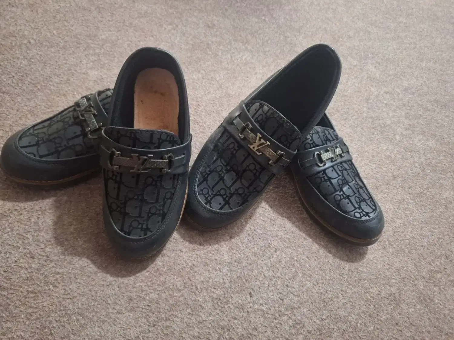 کفش کالج|کیف، کفش، کمربند|مشهد, عامل|دیوار