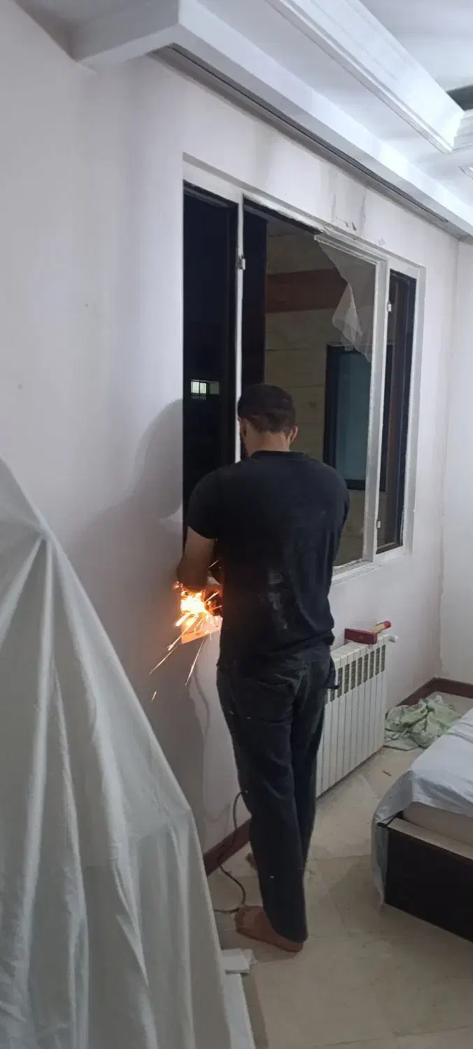 استخدام نصاب و کارگر ساده نصب پنجره دوجداره|استخدام معماری، عمران و ساختمانی|تهران, طرشت|دیوار