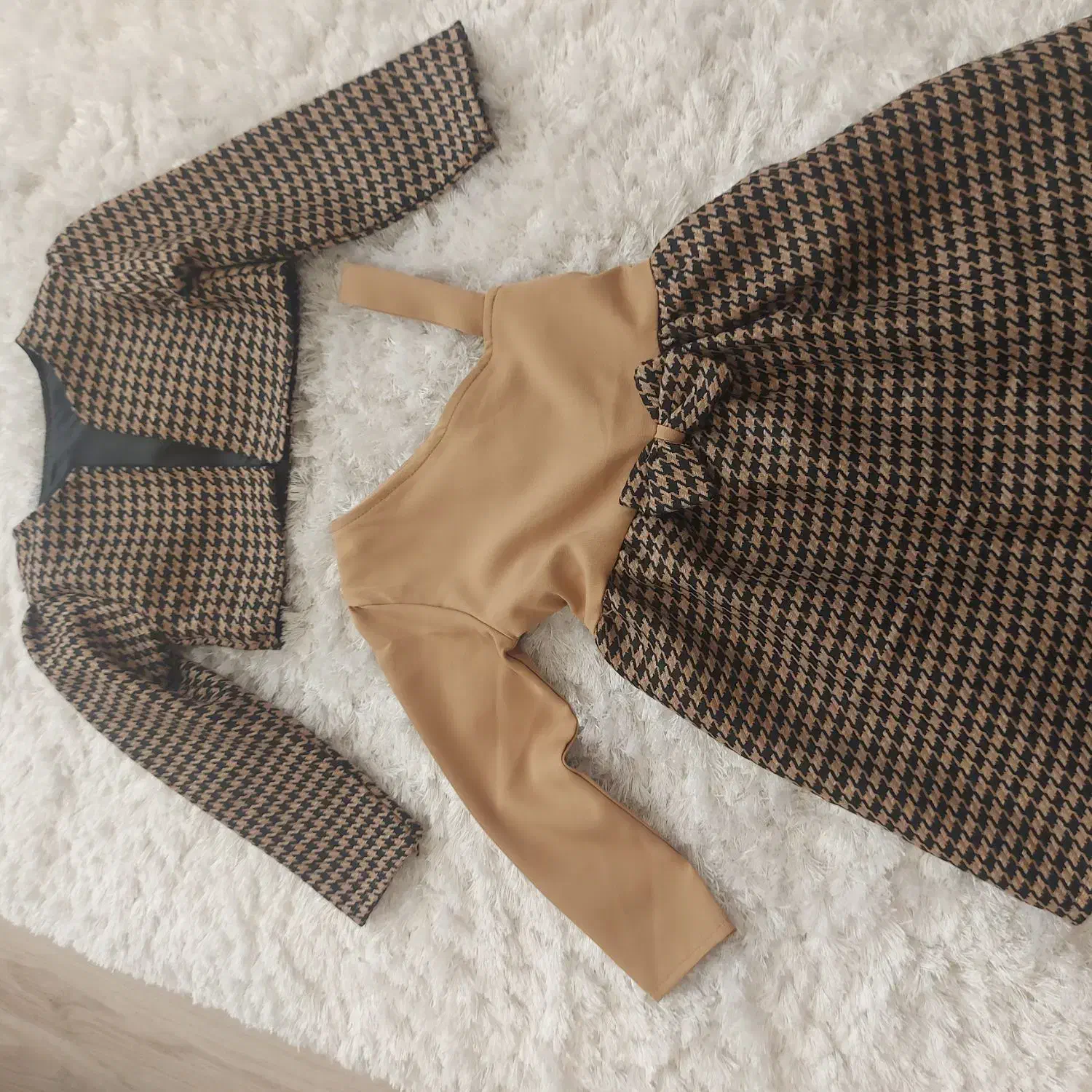 تعداد زیادی لباس بچه کاملا نو|کفش و لباس بچه|تهران, سازمان برنامه شمالی|دیوار