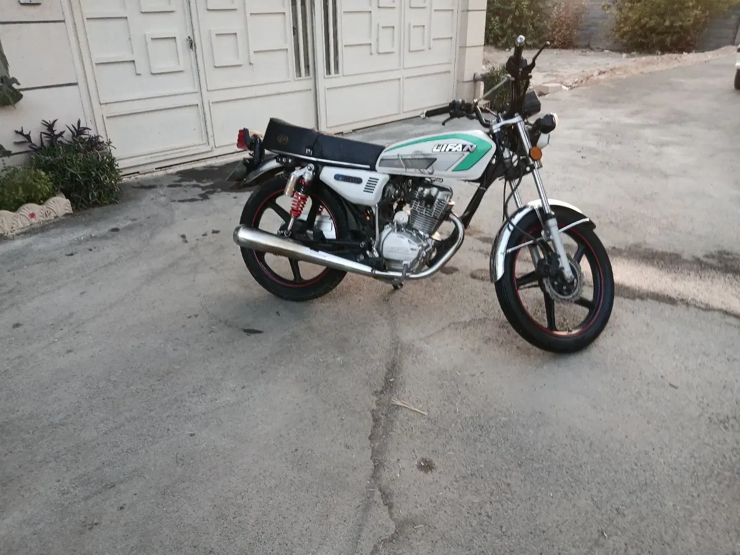 ۲۰۰ لیفان|موتورسیکلت|خمینی‌شهر, |دیوار