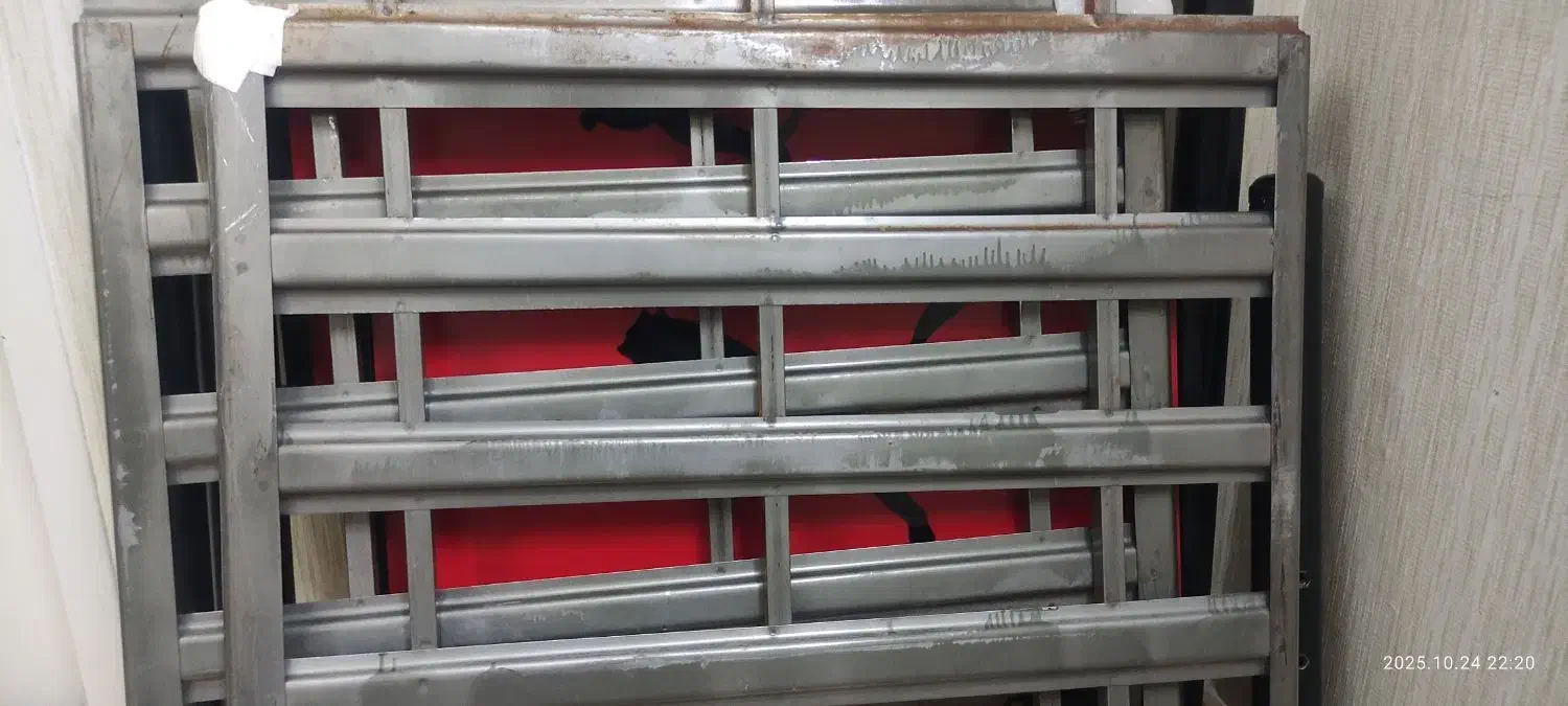 تخت یکنفره فلزی وچوب|تخت و سرویس خواب|معصومیه, |دیوار