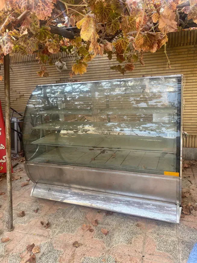 یخچال ویترینی تمام استیل شیشه خم|فروشگاه و مغازه|شاهین‌شهر, اقبال لاهوری|دیوار