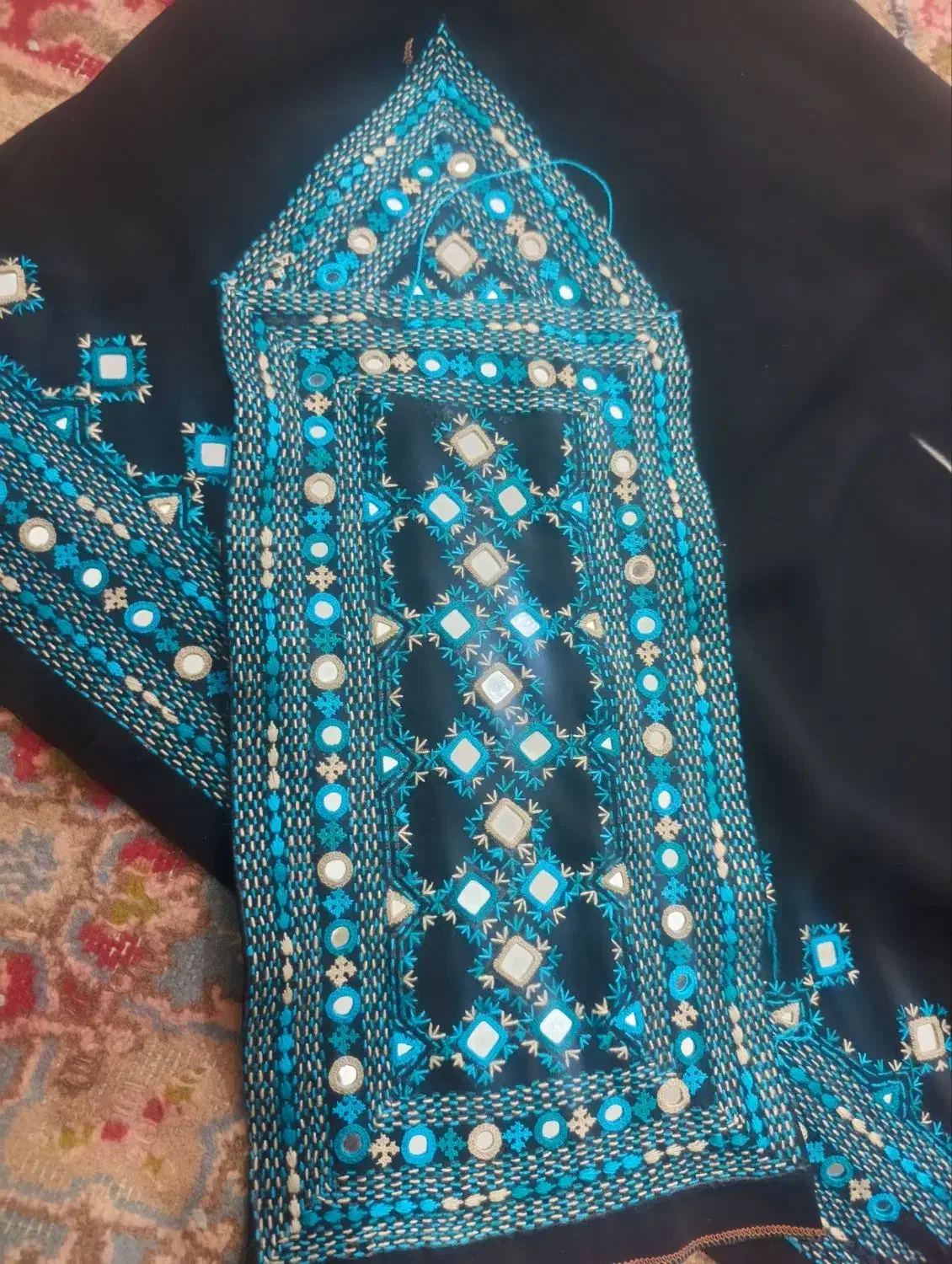 آینه|آینه|زاهدان, |دیوار