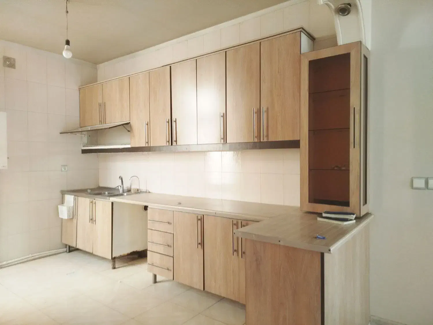 آپارتمان80متری -طبقه اول- بالکن- خ 24 متری|اجارهٔ آپارتمان|ری, شهرری|دیوار