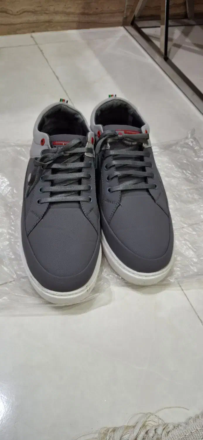 کفش مردانه سایز 43 قیمت یک میلیون|کیف، کفش، کمربند|مشگین شهر, |دیوار