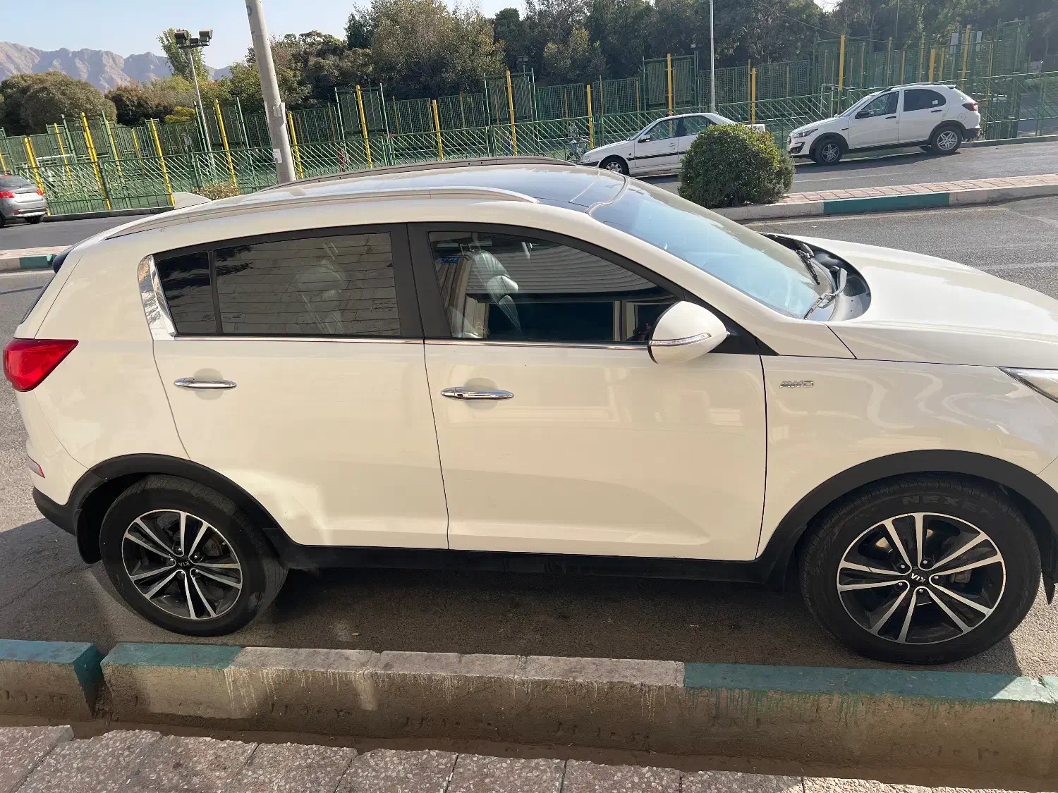 اسپرتج۲۰۱۵ فول با کمربندسقفی|خودرو سواری و وانت|ری, دولتآباد|دیوار