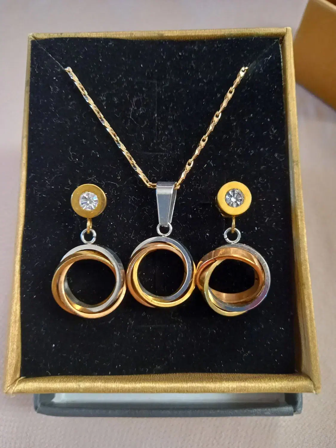 نیم ست|بدلیجات|رشت, حسین آباد|دیوار