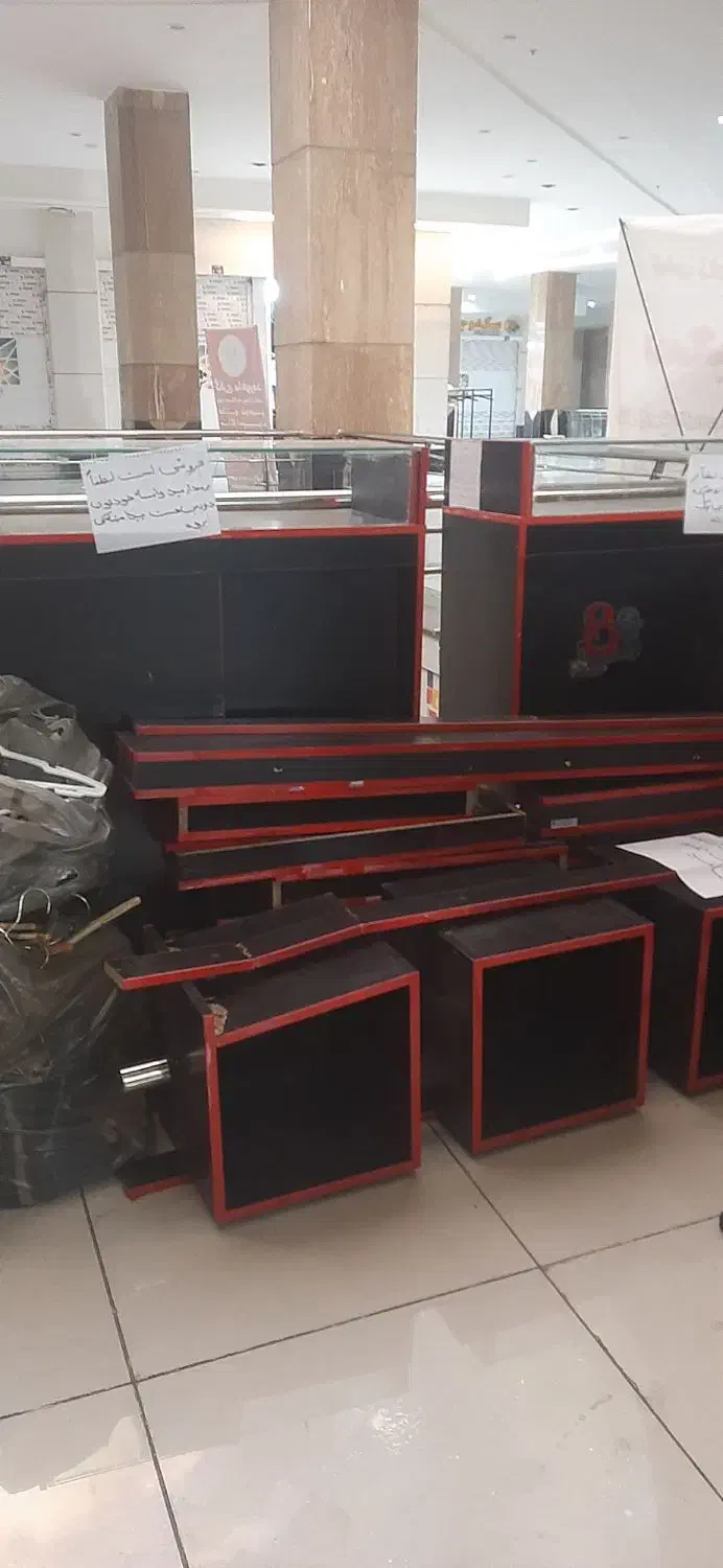 فروش مانکن ودکور مغازه فوری|فروشگاه و مغازه|قم, ارم|دیوار