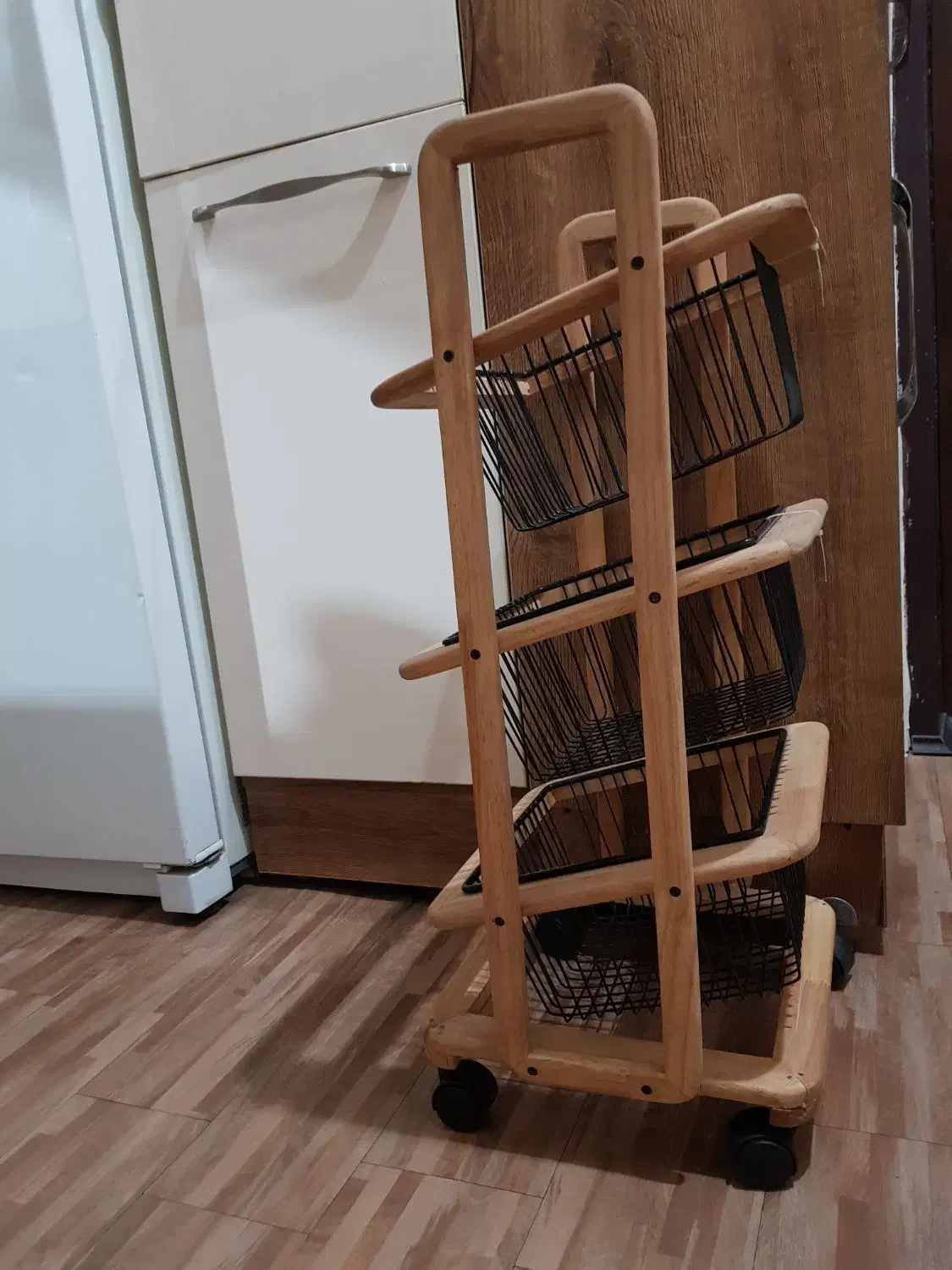 سبد سیب زمینی و پیاز  چوبی|آب‌چکان و نظم‌دهنده ظروف|پرند, فاز ۵|دیوار