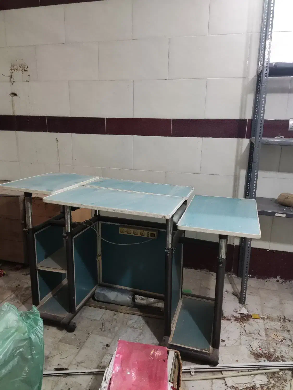 میز کامپیوتر|میز تحریر و کامپیوتر|قم, چهار امامزاده|دیوار