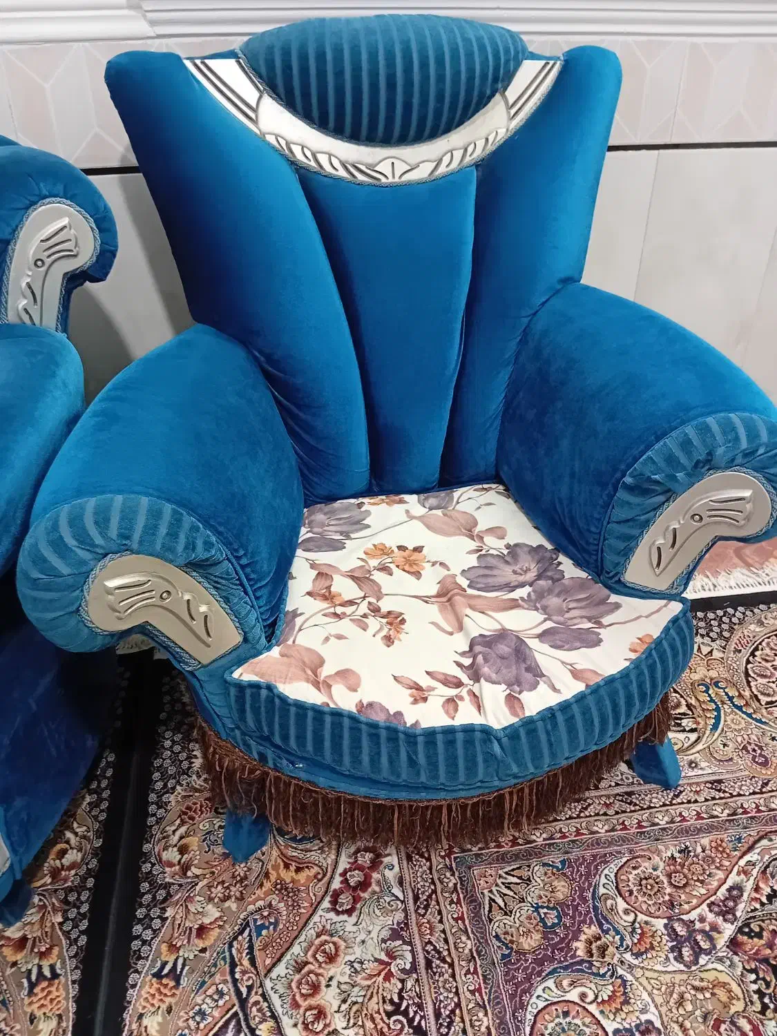 مبل سلطنتی راحتی|مبلمان خانگی و میز عسلی|زابل, |دیوار