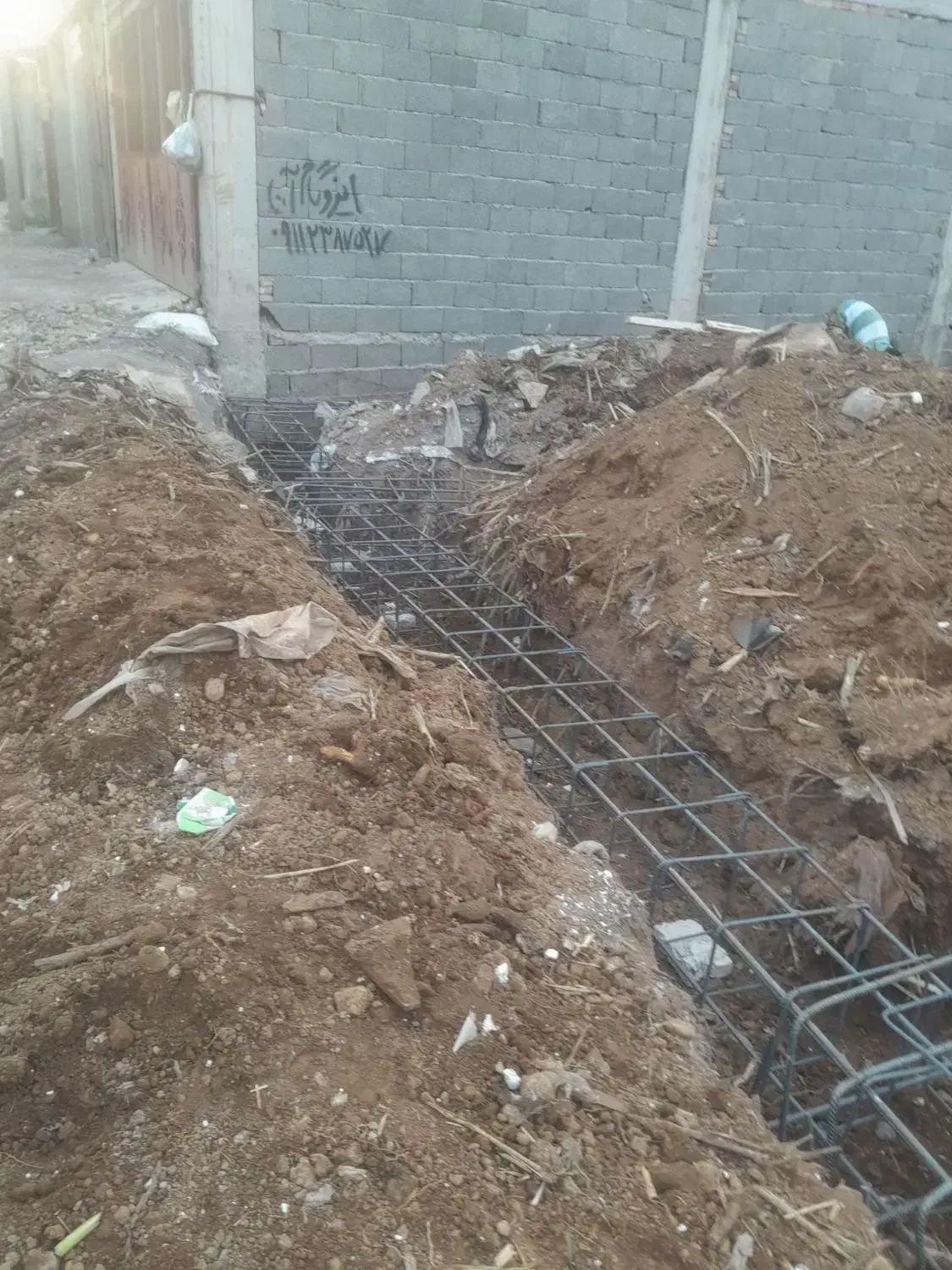 بنایی سیمانکاری  تخریب بتن ریزی پی کنی حمل اساس|خدمات پیشه و مهارت|رشت, یخسازی|دیوار