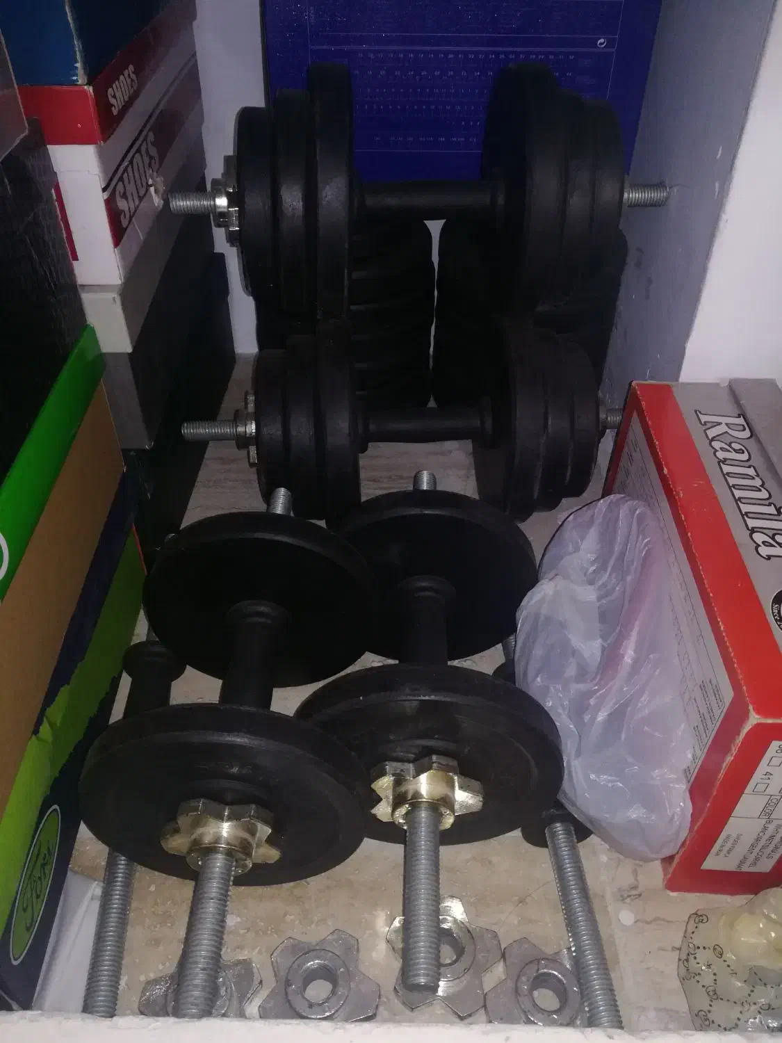 میز پرس بهمراه ۸ عدد دنبل کامل|تجهیزات ورزشی|تهران, کرمان|دیوار