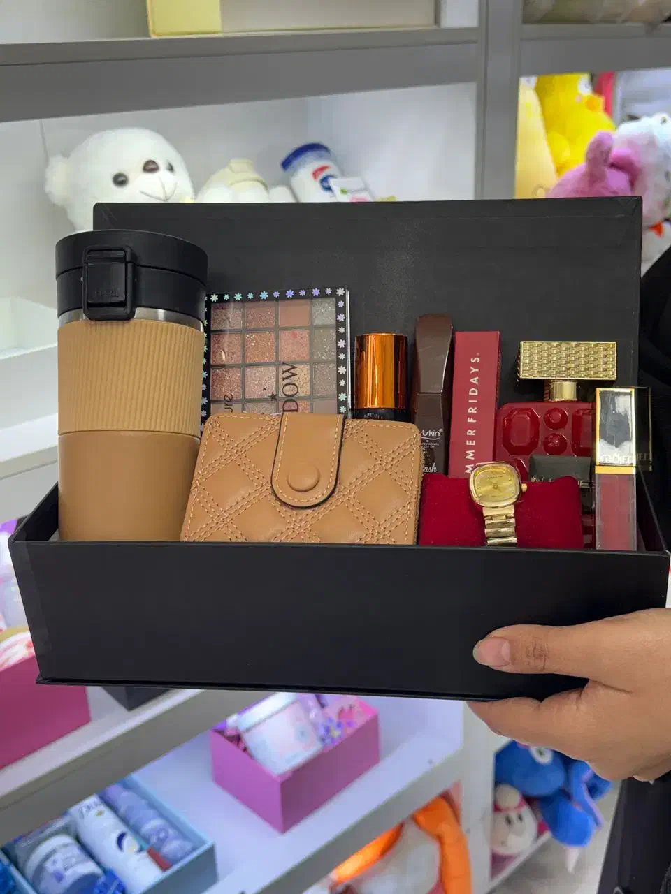 روز مادر باکس و گل|گل مصنوعی|ماکو, |دیوار