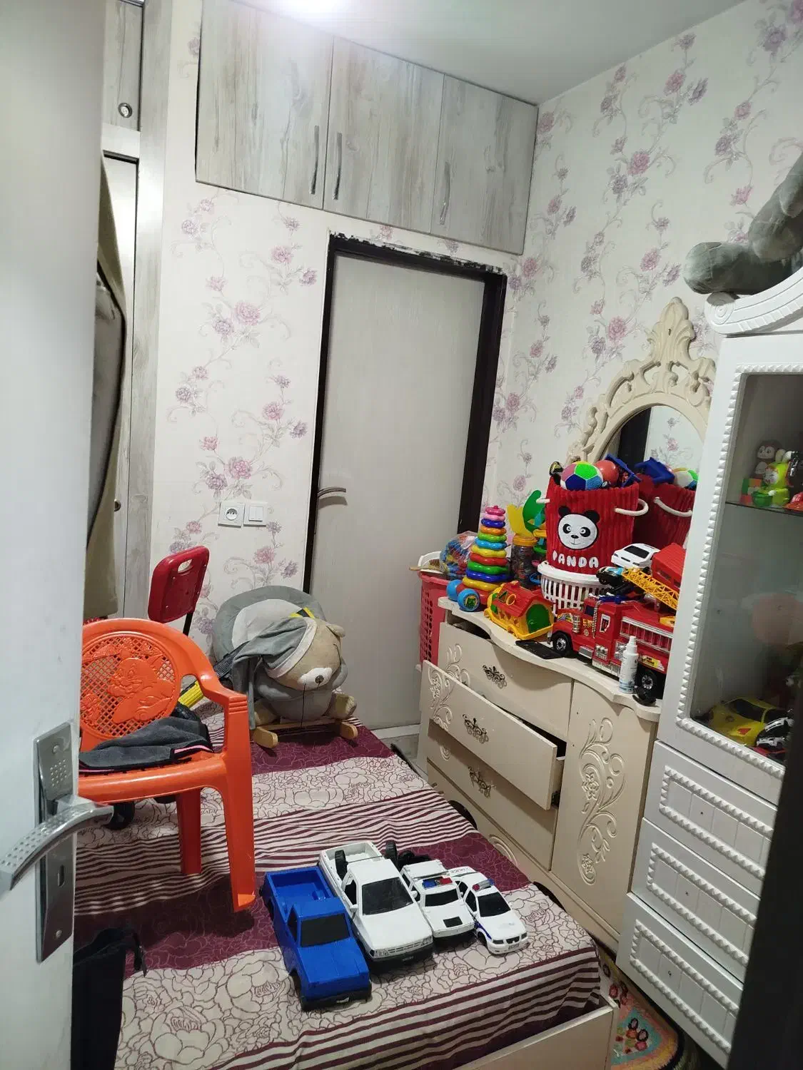 62متر آپارتمان نزدیک مترو