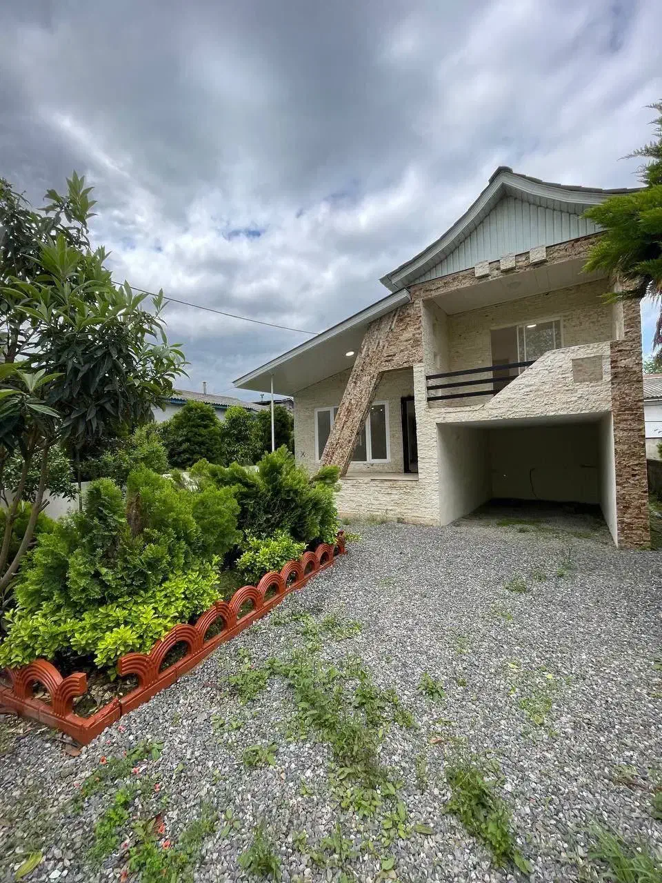 ویلا نیم پیلوت مشجر سنددار شهرک پرتغال|فروش خانه و ویلا|امامزاده عبدالله, |دیوار