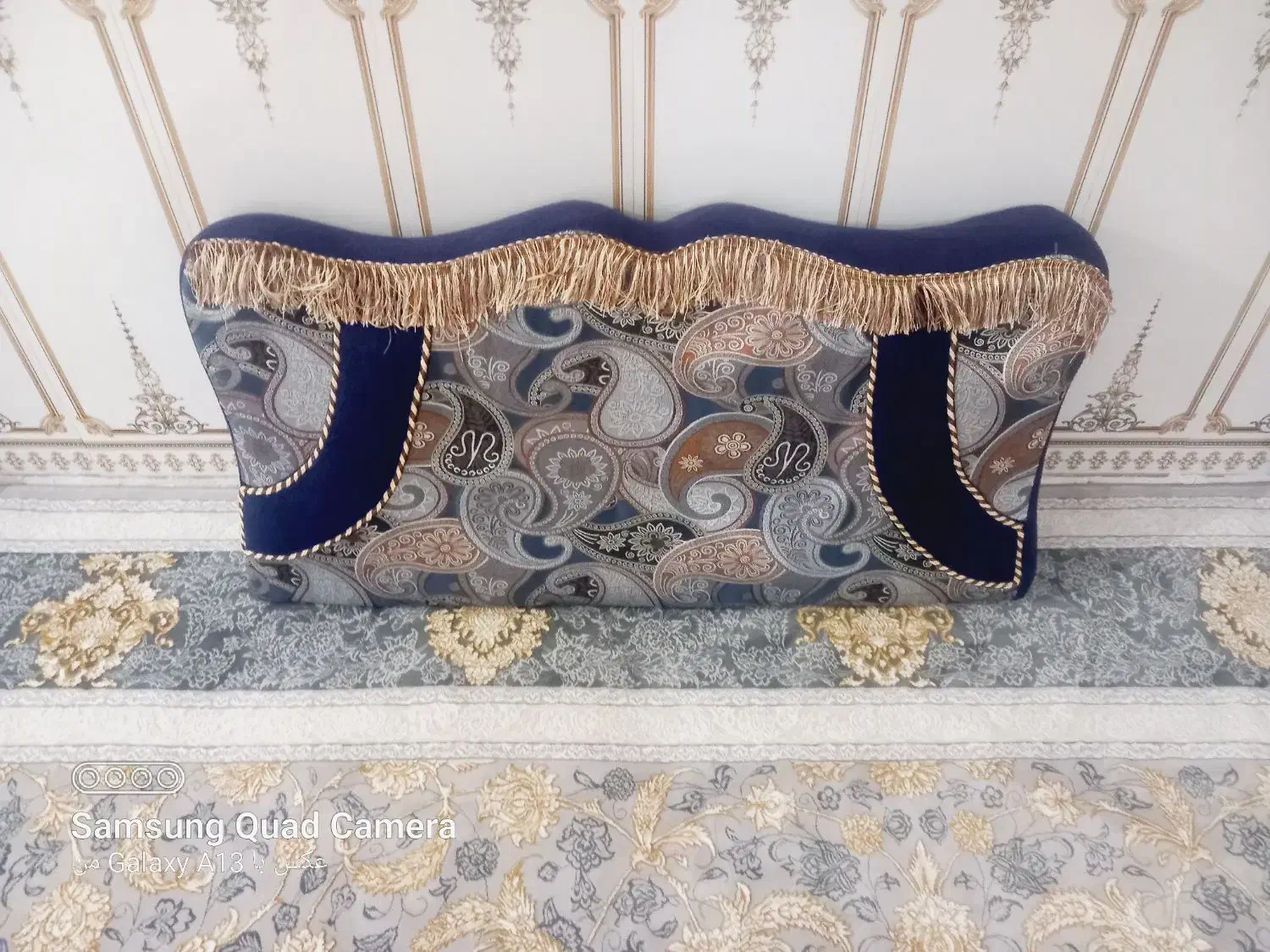 پشتی|پشتی|خرمآباد, |دیوار