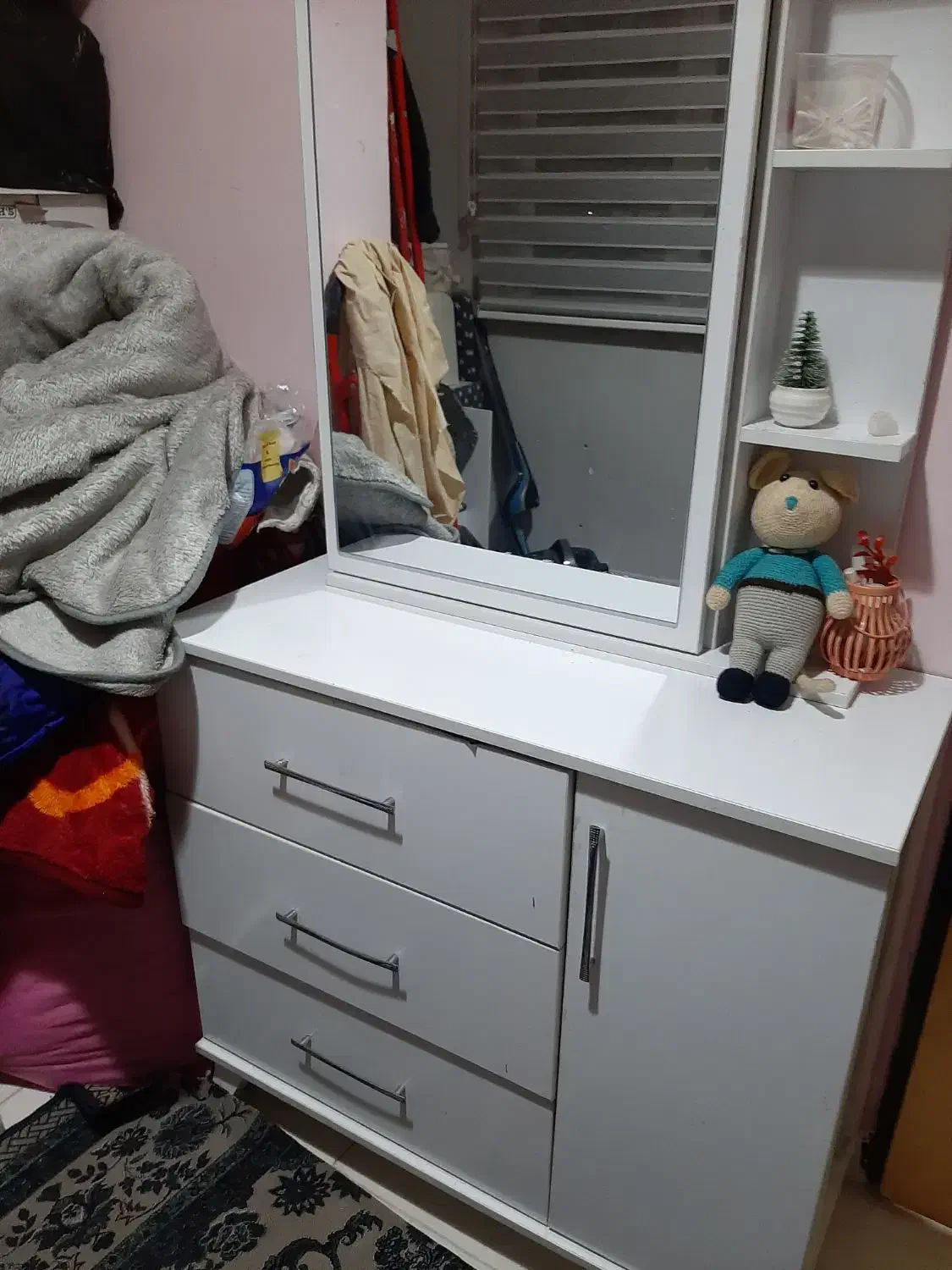 داور سفید|جاکفشی، کمد، دراور|قرچک, پویینک|دیوار