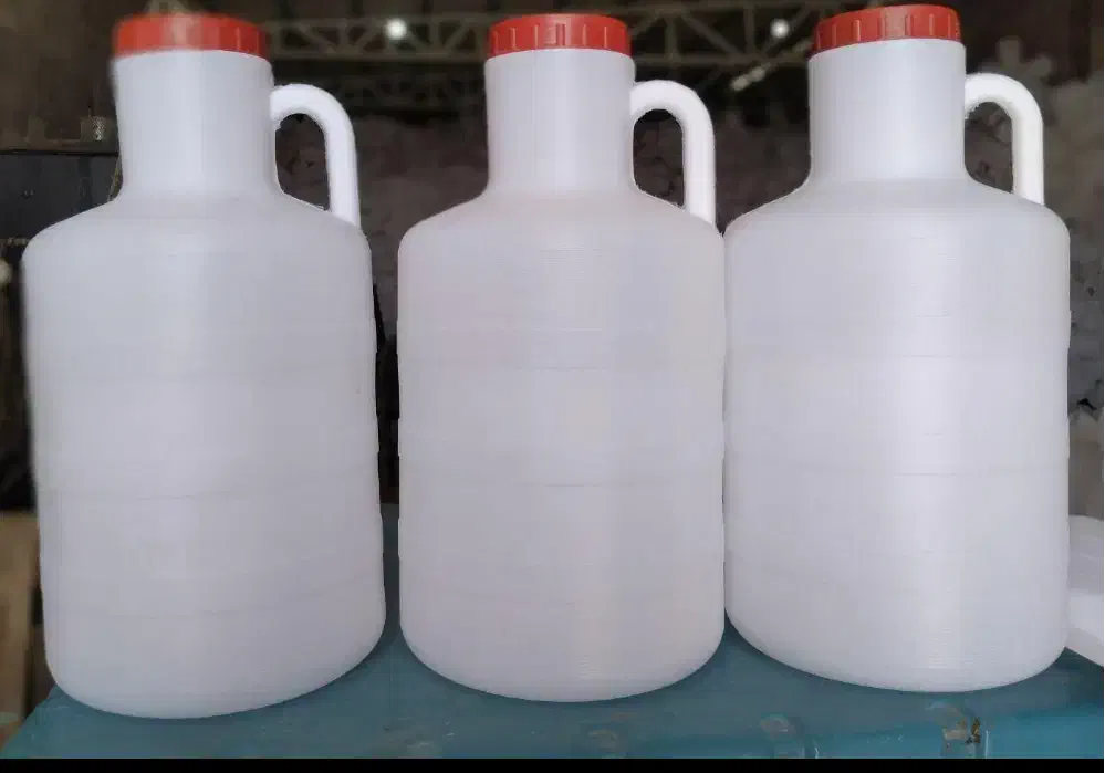 دبه مخصوص خیار شور محکم و با دوام|ظروف نگهدارنده، پلاستیکی، یک‌بارمصرف|قروه, |دیوار