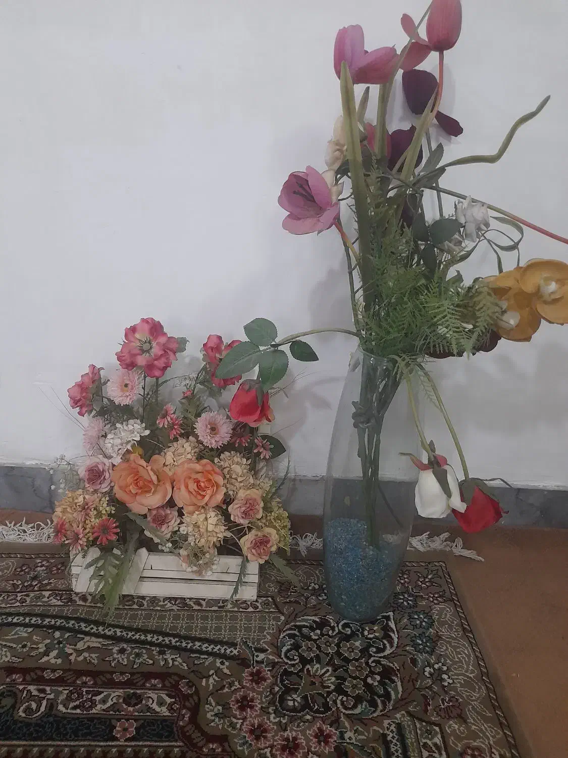 گلدان شیشه وسبد گل|گل مصنوعی|سبزوار, مدرس|دیوار