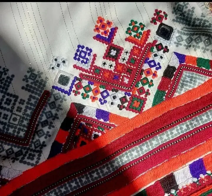 دوزنده موسوم هستم|لباس|زابل, |دیوار