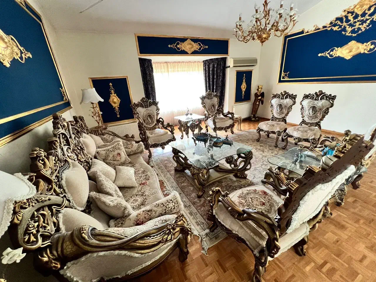 مبل۱۱نفره تمام چوب انتیک|مبلمان خانگی و میز عسلی|تهران, مجیدیه|دیوار