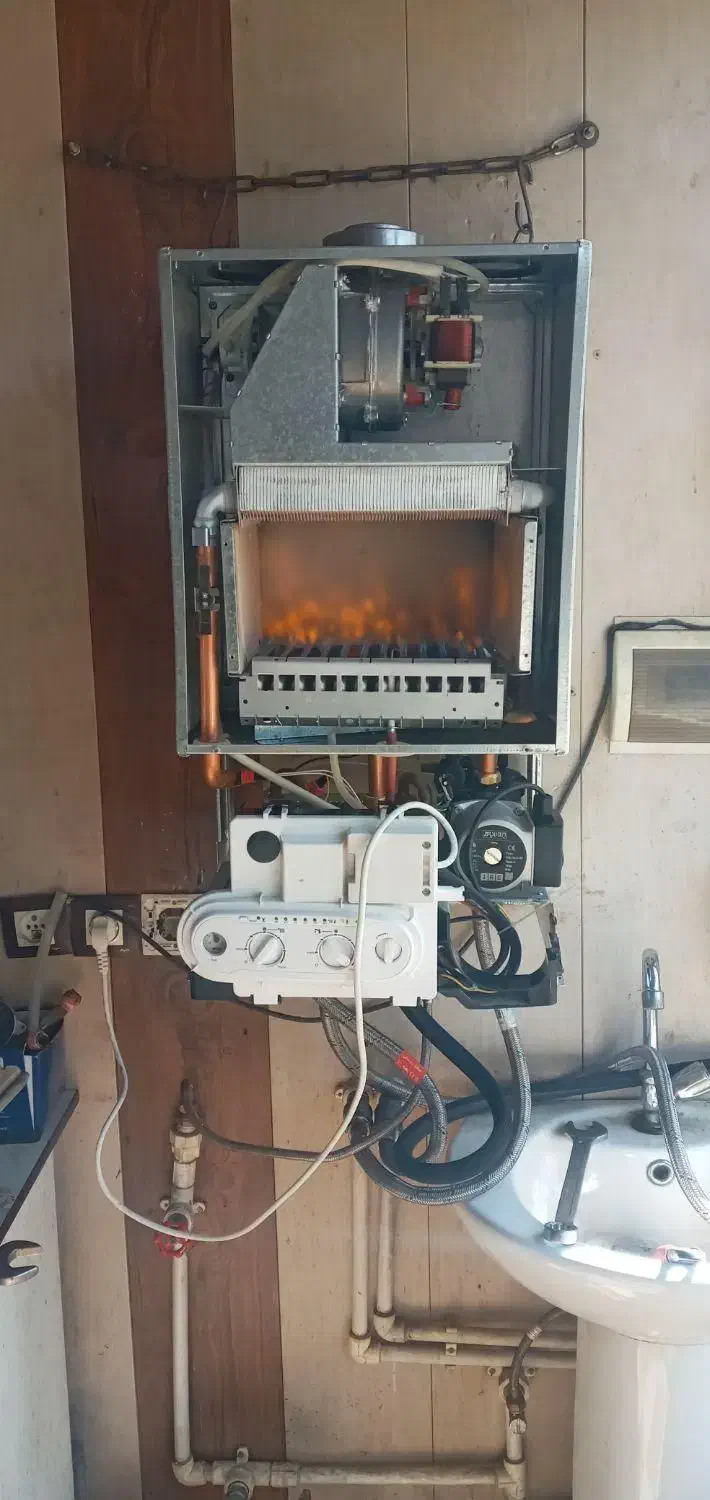 تعمیرات تخصصی انواع پکیج و آبگرمکن|خدمات پیشه و مهارت|اصفهان, ملکشهر|دیوار