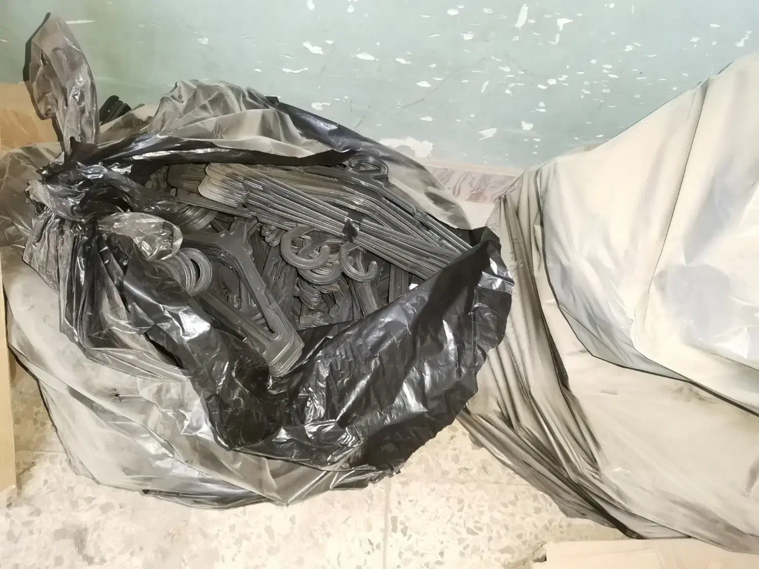 چوب رخت لباس|بندرخت و رختآویز|شوشتر, |دیوار