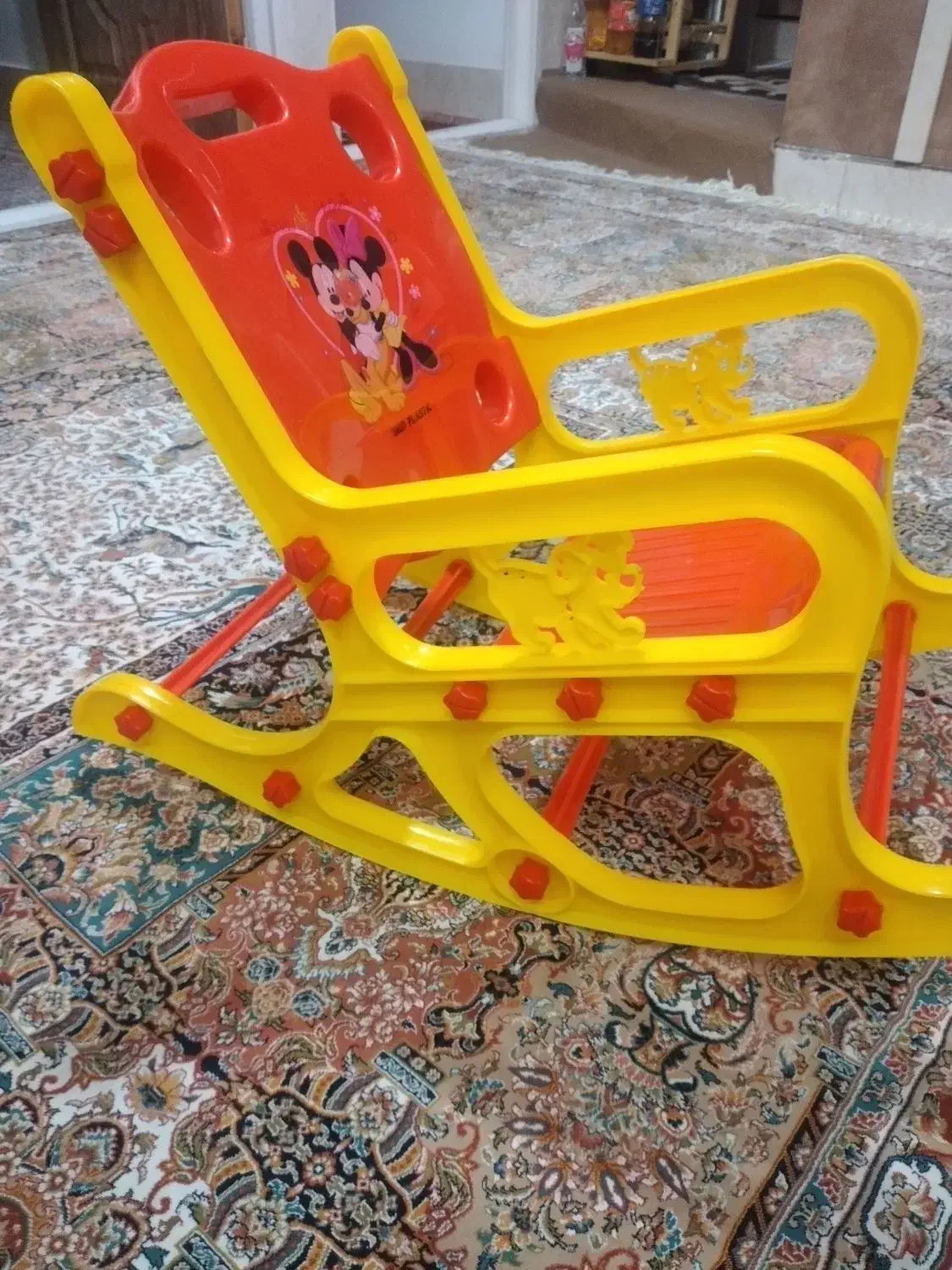 صندلی|تخت و صندلی بچه|قم, شهرک فاطمیه|دیوار