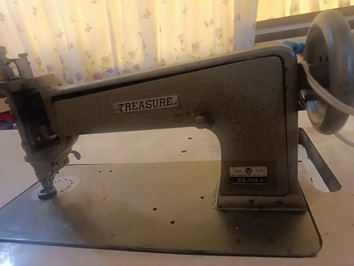 چرخ زه دوزی|چرخ خیاطی و ریسندگی|سراوان, |دیوار